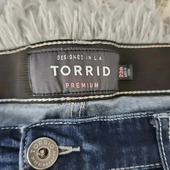 Torrid High waisted dark wash jeans. Size 22R - Picture 5 of 5